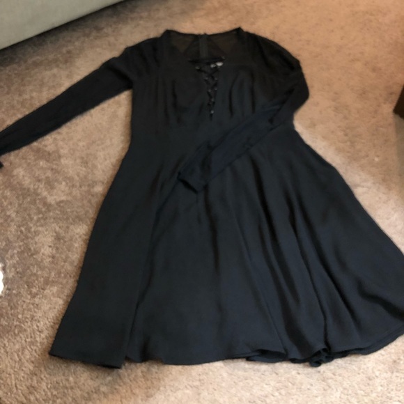 Black Dress - Picture 5 of 8